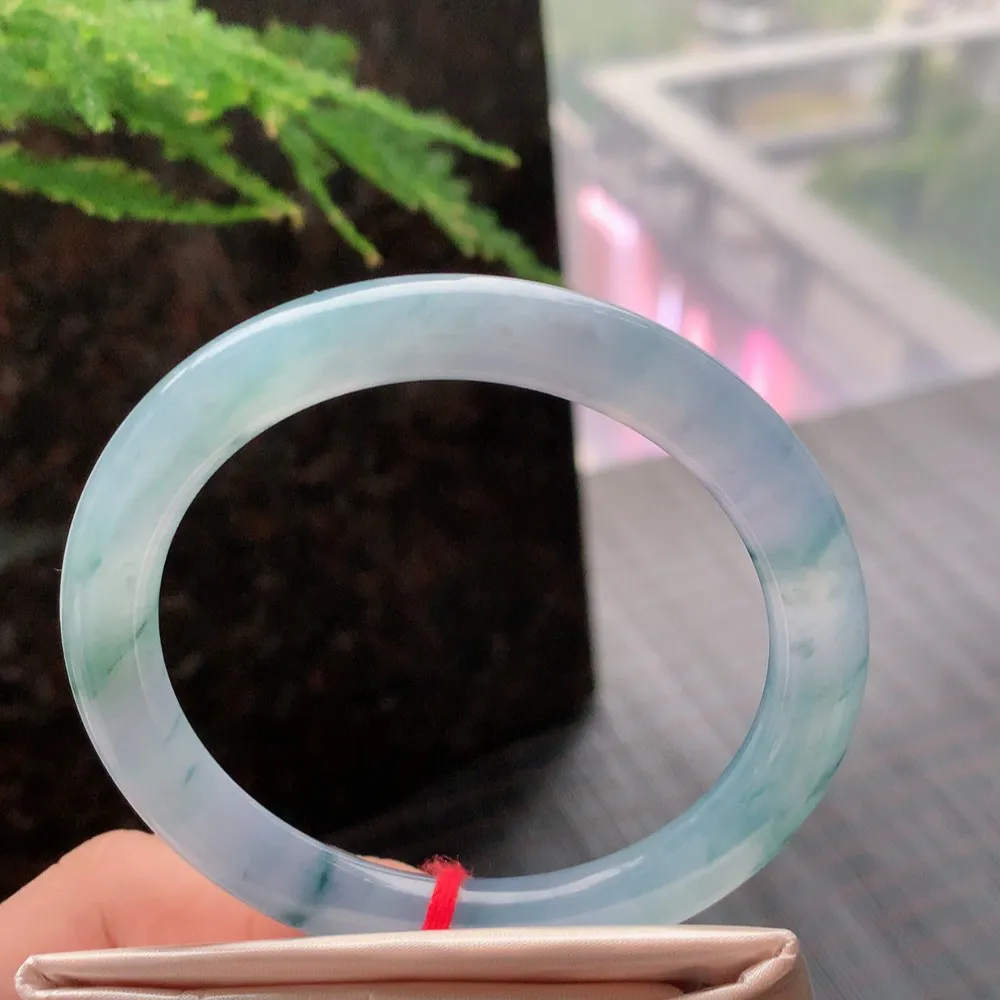 圆条冰紫飘花 无瑕 尺寸:57.1/8.4/8.7 种色兼备