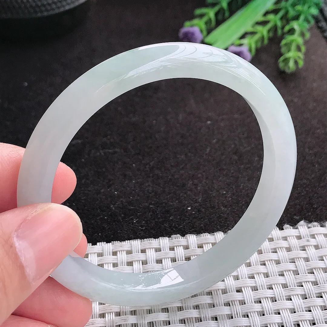 天然A货翡翠56.5/8.8/7.3老坑冰润起胶飘花手镯宽边玉镯