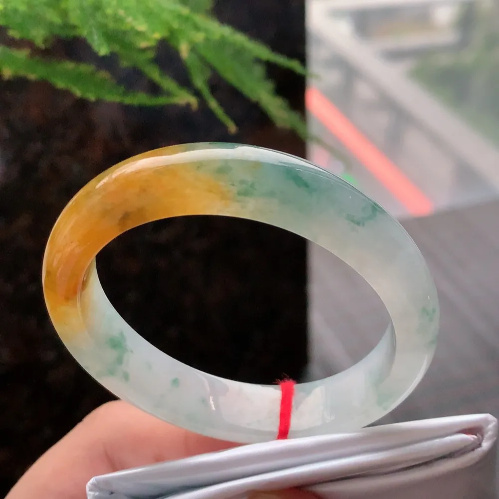 贵妃高冰黄加绿 无瑕 尺寸:54.1/47.4 种色兼备