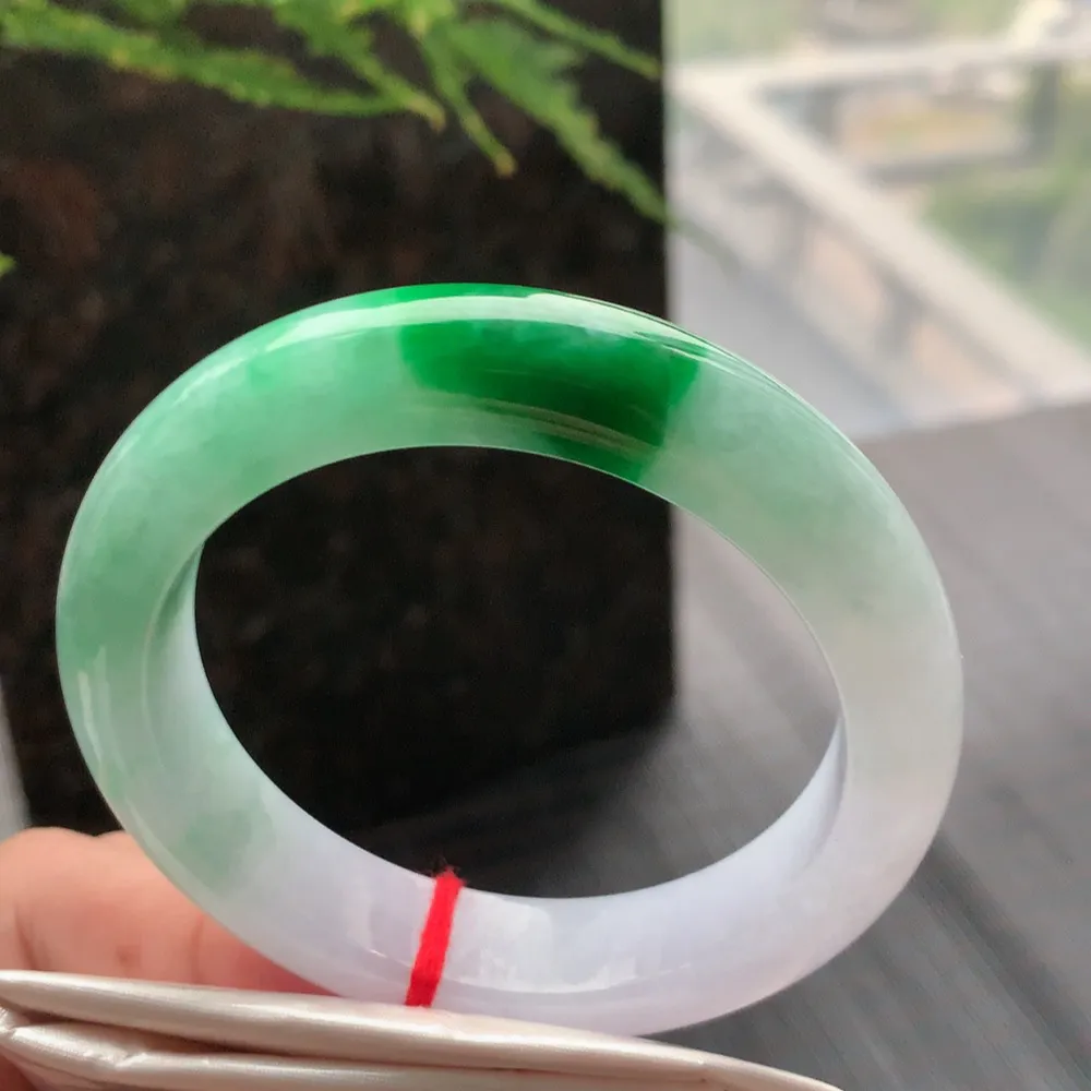 正圈冰糯辣绿 无瑕 尺寸:55.1/12.7/9.1 色好