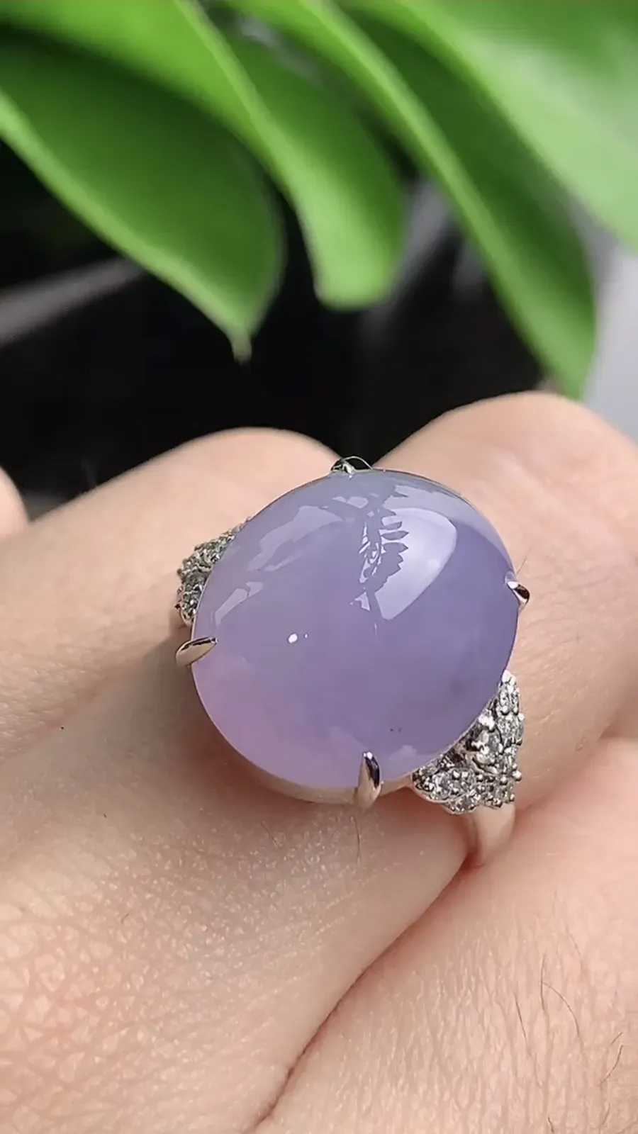 a货翡翠老坑冰种18K金伴钻镶嵌紫罗兰蛋面戒指 圈口17.2裸石尺寸14.8×10.7mm 重量6.38g 1203