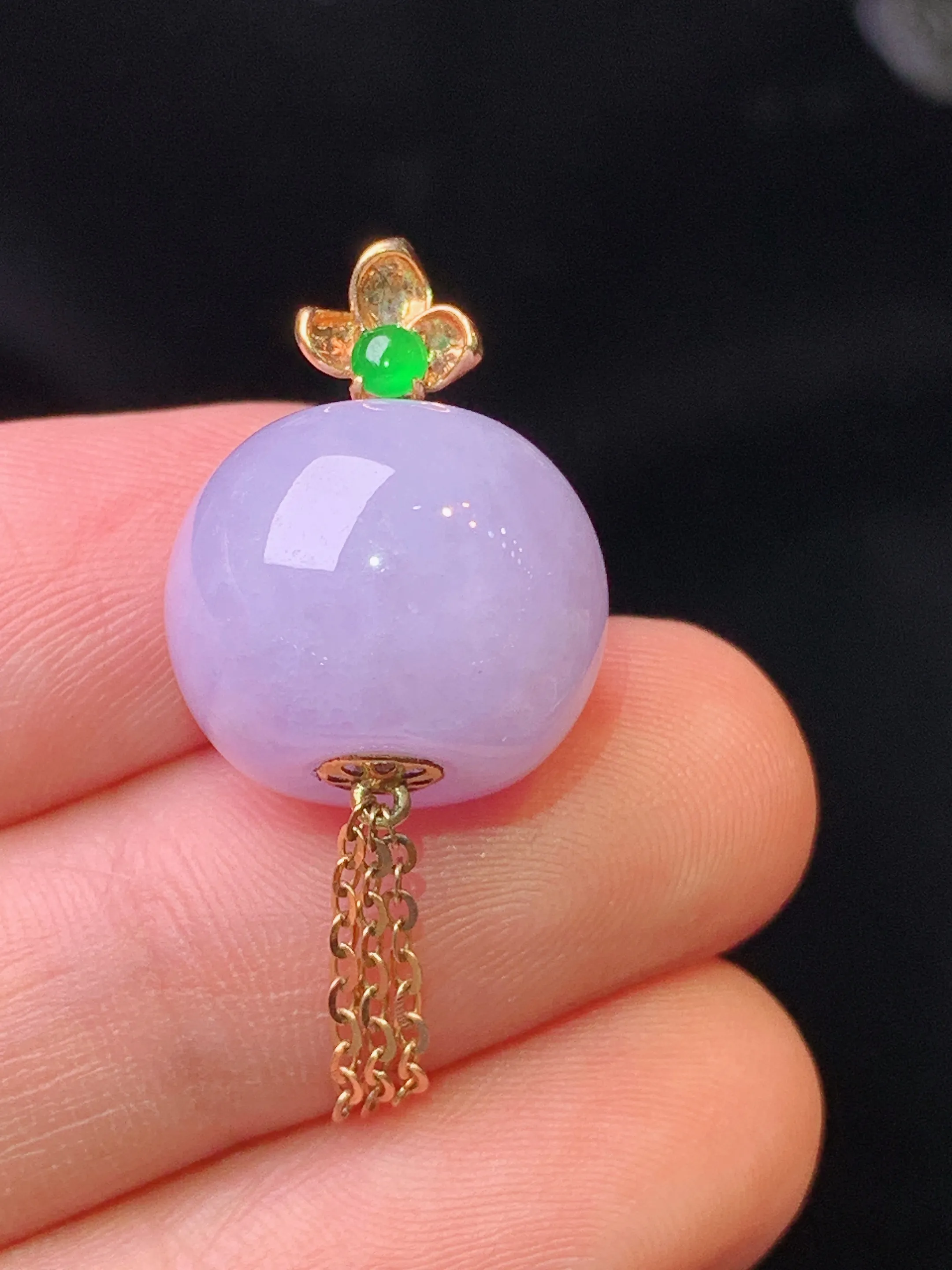 18k金钻镶嵌紫罗兰路路通吊坠 玉质细腻 色泽清新艳丽 整体尺寸32.6*14.7*11.7