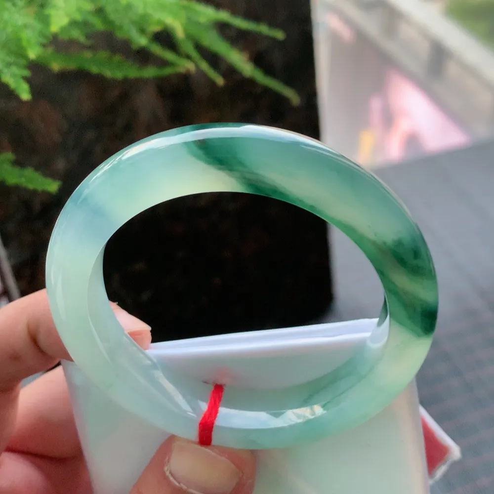 正圈高冰飘花 无瑕 尺寸:52.7/11.1/9.2 花美 种水好🥰🥰