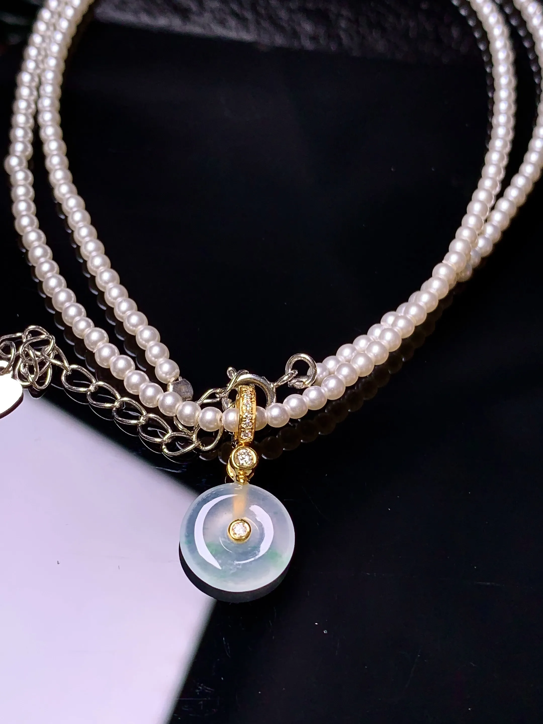 18k金钻镶嵌冰种平安扣吊坠 玉质细腻 色泽清新艳丽 裸石尺寸9.7*2.5