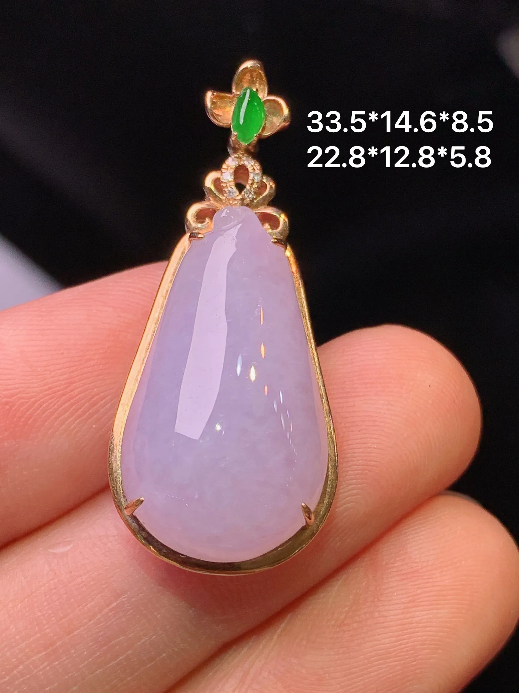 18k金钻镶嵌紫罗兰福瓜吊坠 玉质细腻 色泽清新艳丽 整体尺寸33.5*14.6*8.5