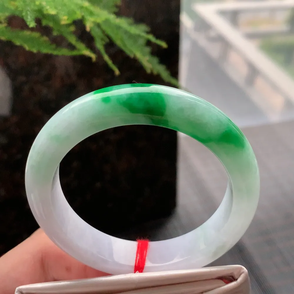 正圈冰糯辣绿 无瑕 尺寸:55.1/12.5/8.7 色好