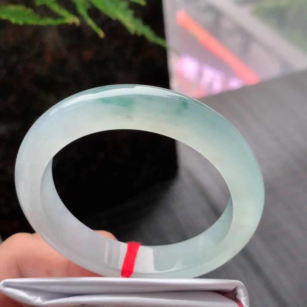 正圈高冰飘花 无瑕 尺寸:54.1/12.7/8.7 花美 种水好🥰🥰