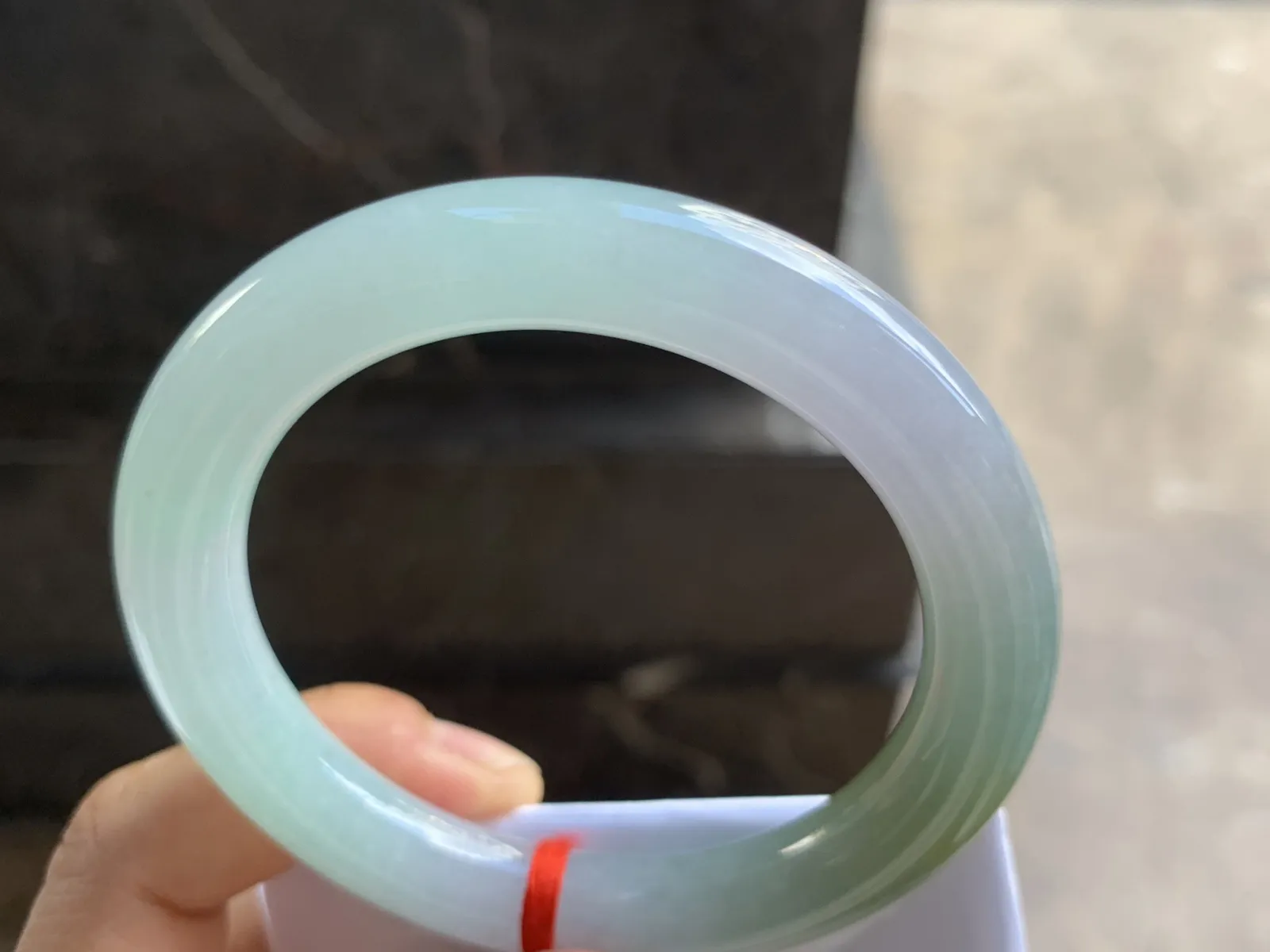 54-10mm
双色圆条手镯 底子细腻 水润 特色