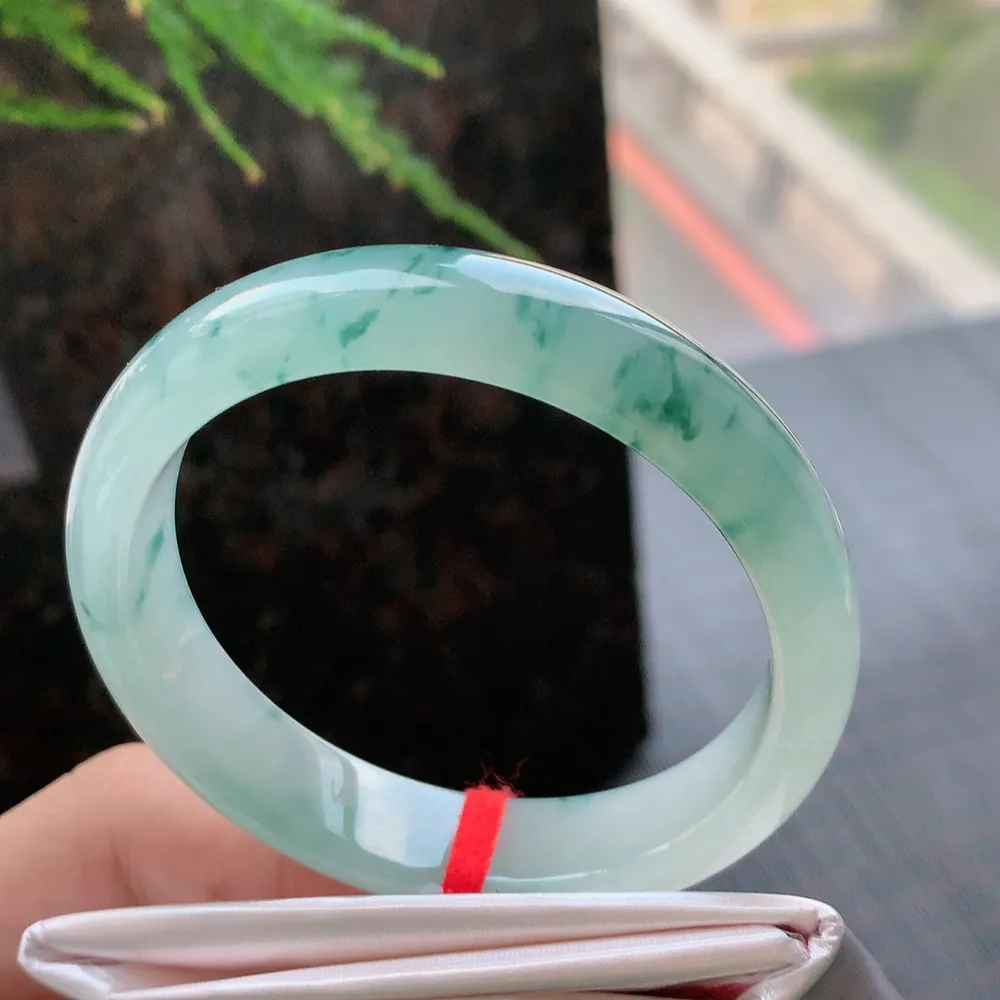 正圈高冰飘花 无瑕 尺寸:53.7/12.8/7.4 花美 种水好