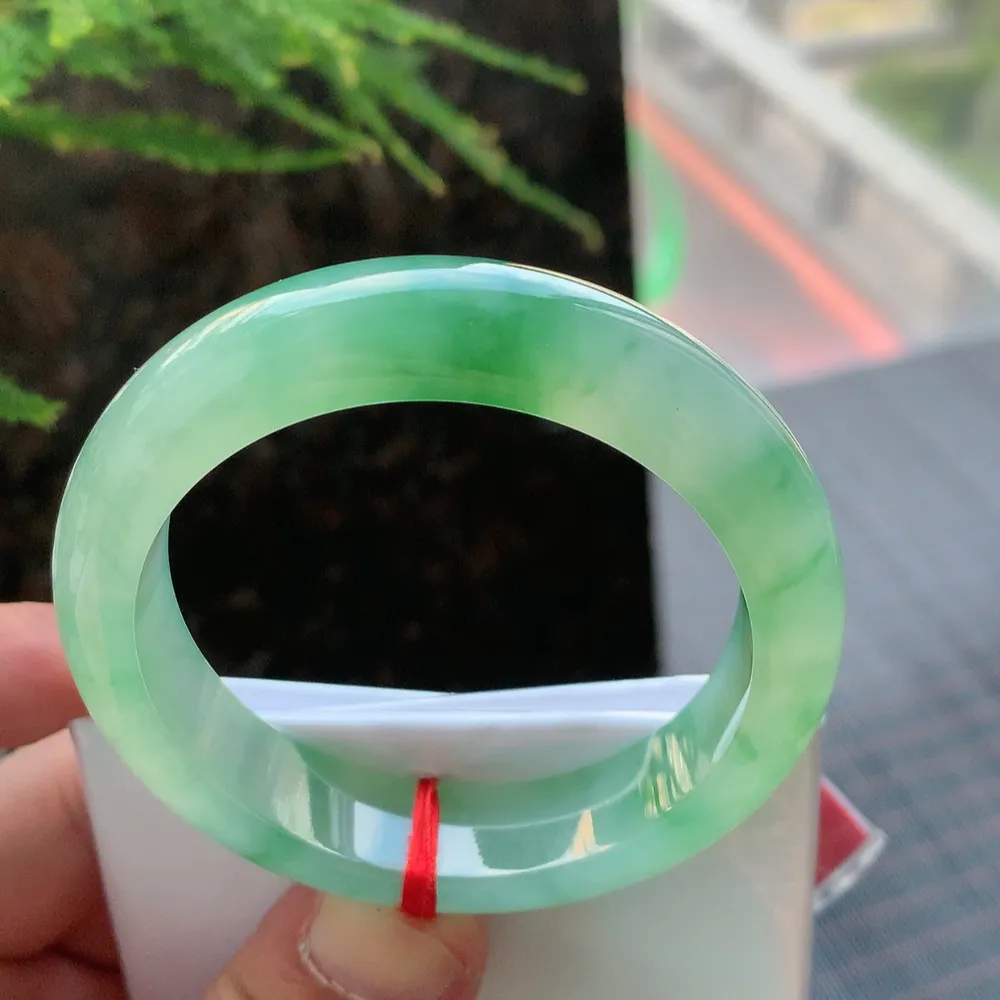 正圈高冰绿 无瑕 尺寸:51.1/12.4/8.1 种色俱佳