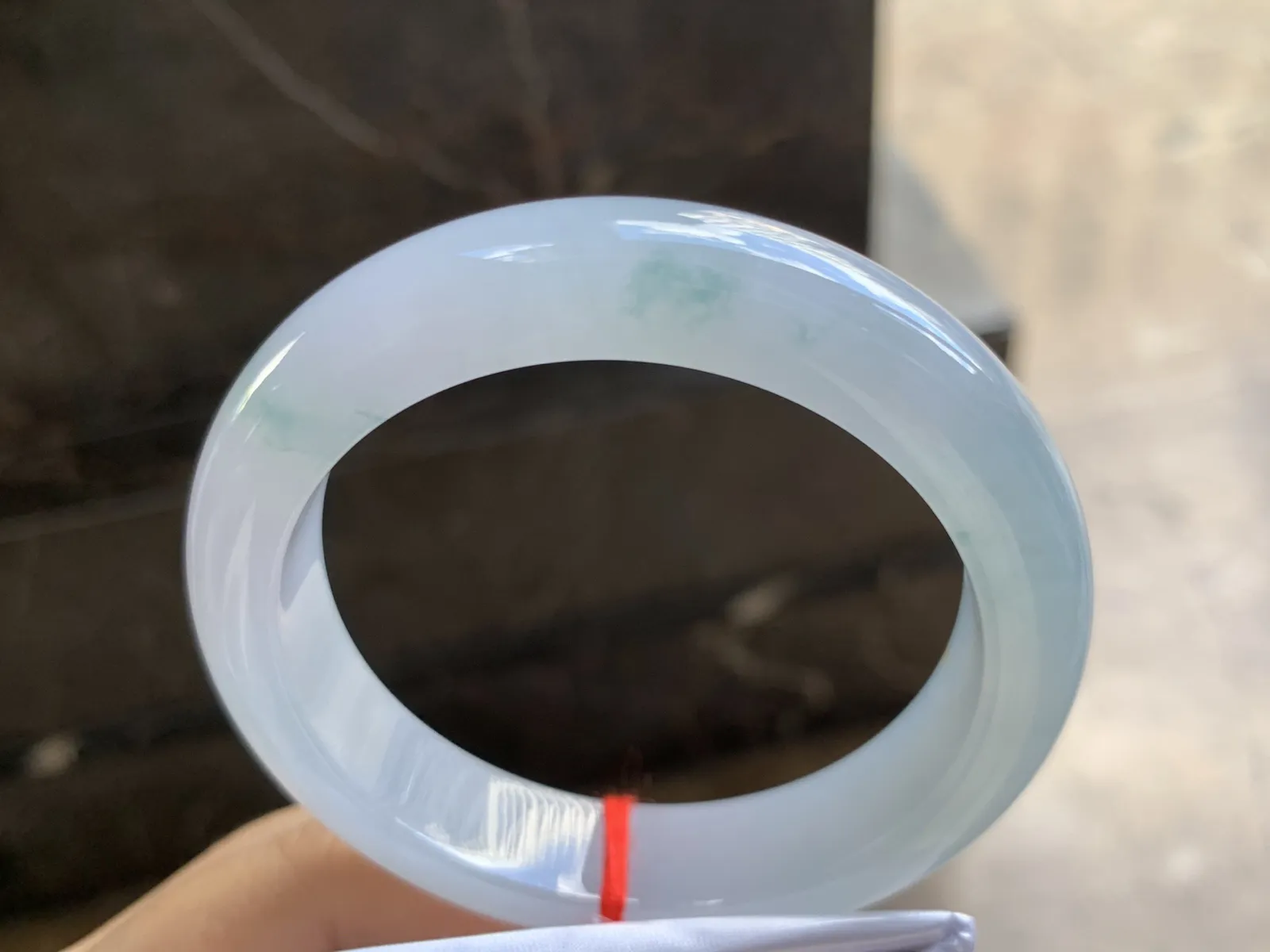 54-12.7-9mm
冰种飘花手镯 水润光泽 清爽