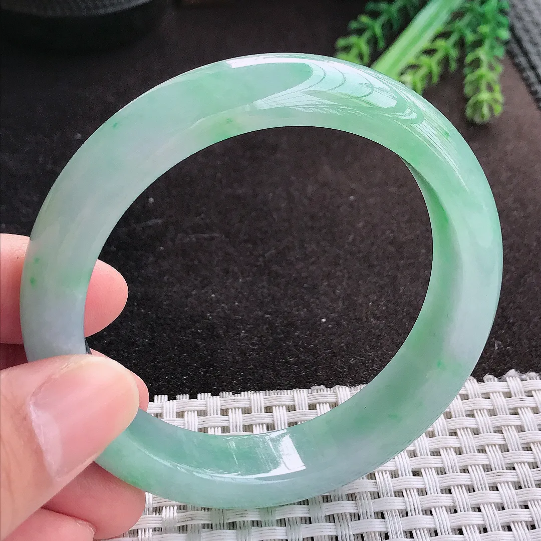 天然A货翡翠59/13.9/8.8老坑冰润起胶冰晴飘绿手镯宽边玉手镯