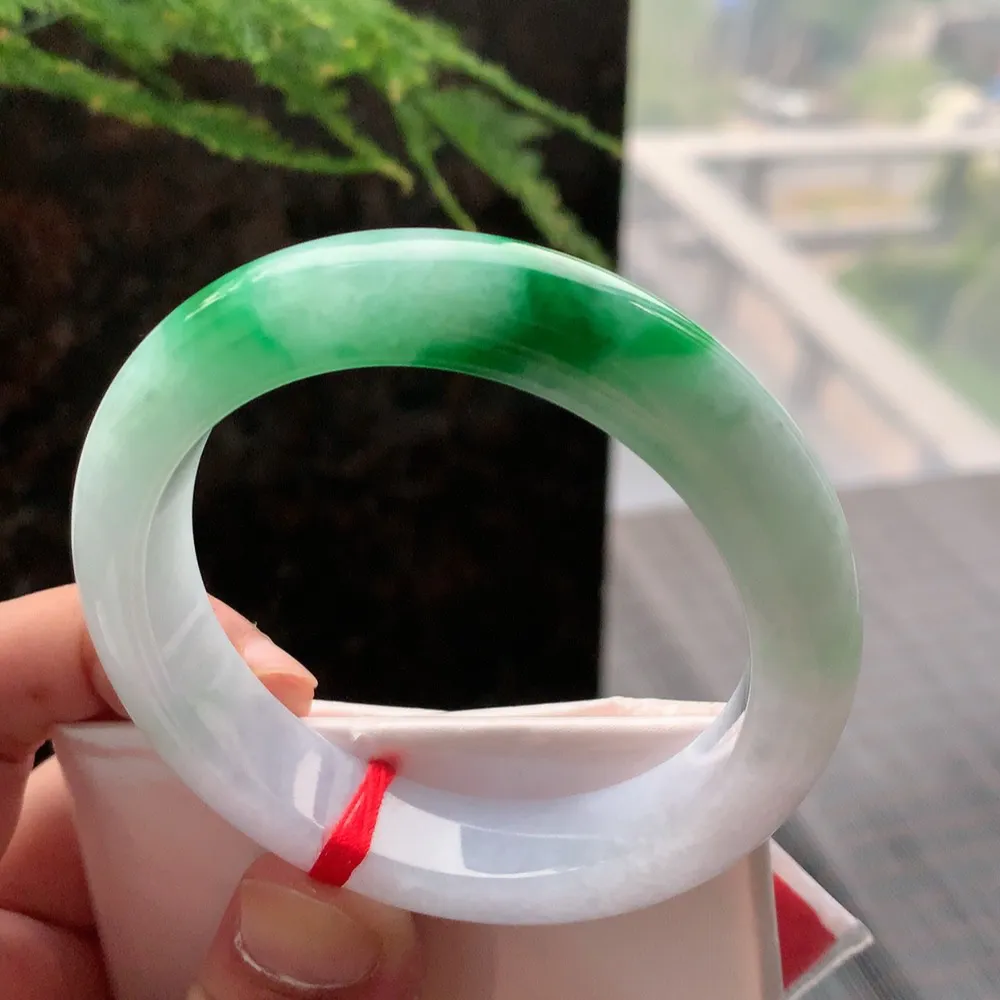 正圈冰糯辣绿 无瑕 尺寸:55.1/12.5/8.7 色好