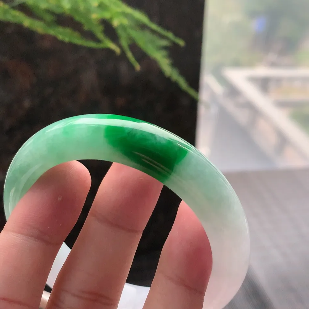 正圈冰糯辣绿 无瑕 尺寸:55.1/12.7/9.1 色好