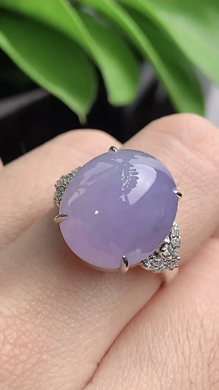 a货翡翠老坑冰种18K金伴钻镶嵌紫罗兰蛋面戒指 圈口17.2裸石尺寸14.8×10.7mm 重量6.38g 1203