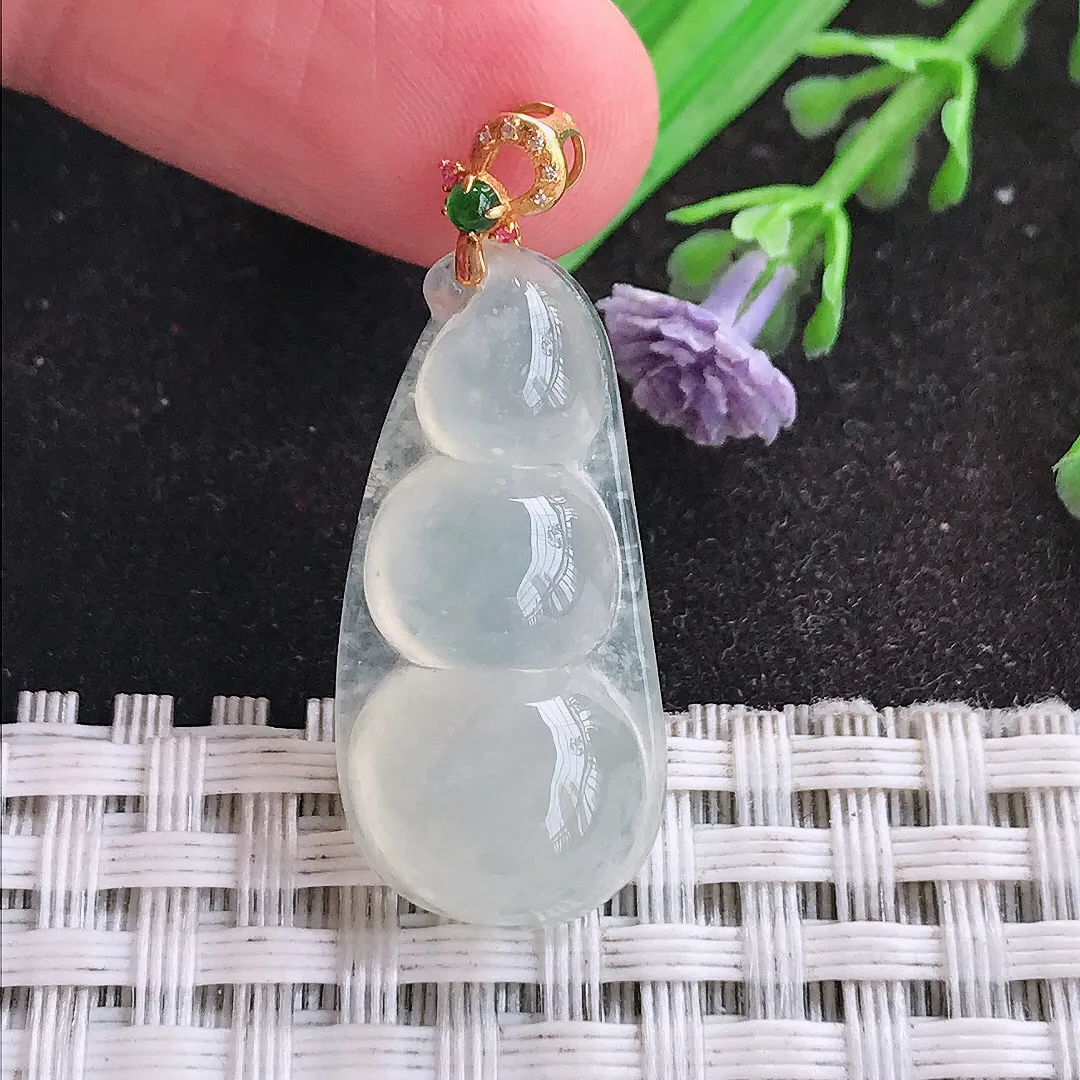 天然A货翡翠28/13.6/6.3老坑18k金镶嵌冰种四季豆吊坠翡翠福豆挂件