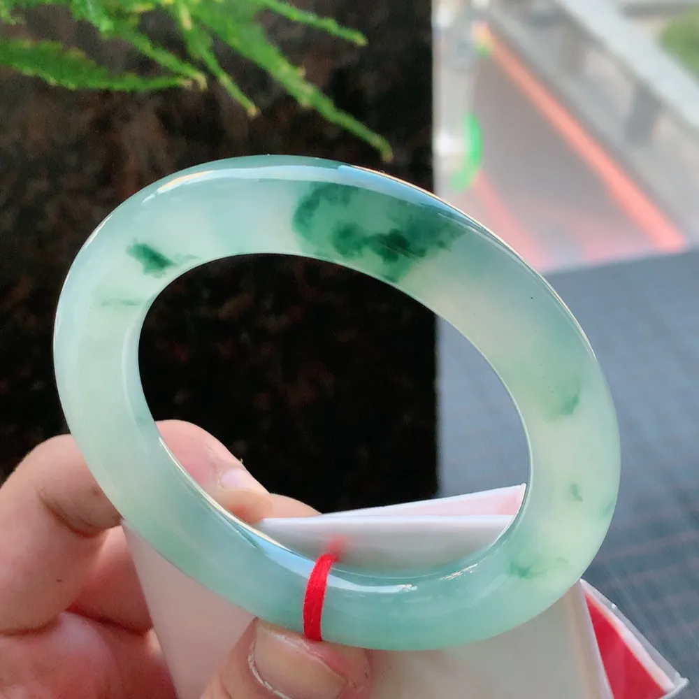 圆条高冰飘花 无瑕 尺寸:56.1/11.7/11.3 花美 种水好