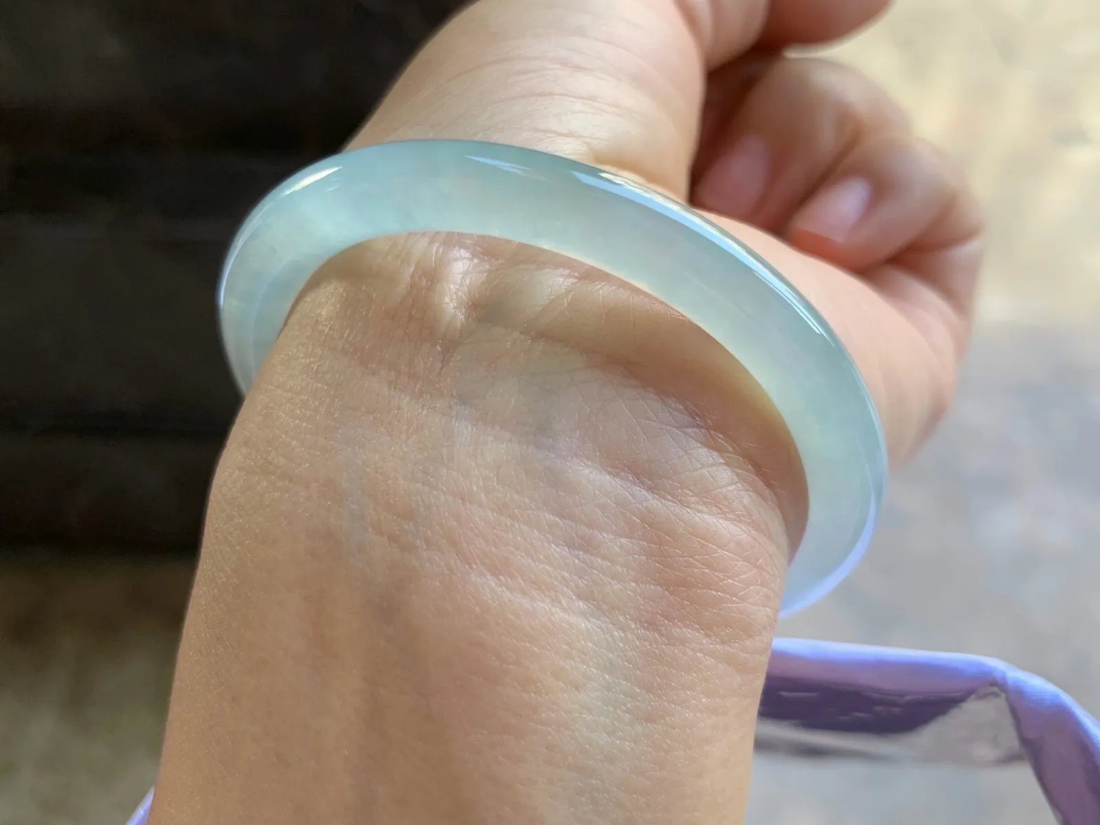 51-7.2mm
冰种圆条手镯 水润光泽 清爽