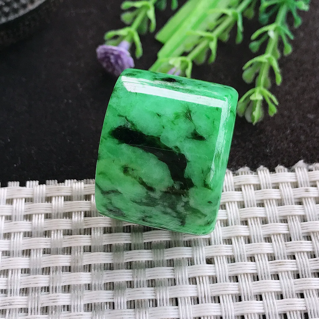 天然A货翡翠23.5/22.8/3.8老坑精美辣绿飘花扳指翡翠玉男士