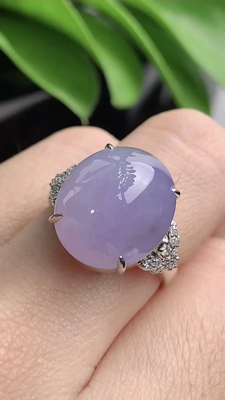 a货翡翠老坑冰种18K金伴钻镶嵌紫罗兰蛋面戒指 圈口17.2裸石尺寸14.8×10.7mm 重量6.