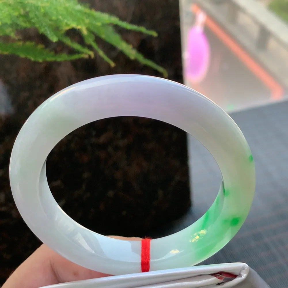 正圈冰糯春彩 无瑕 尺寸:59.2/12.4/10.4 色好 大圈口