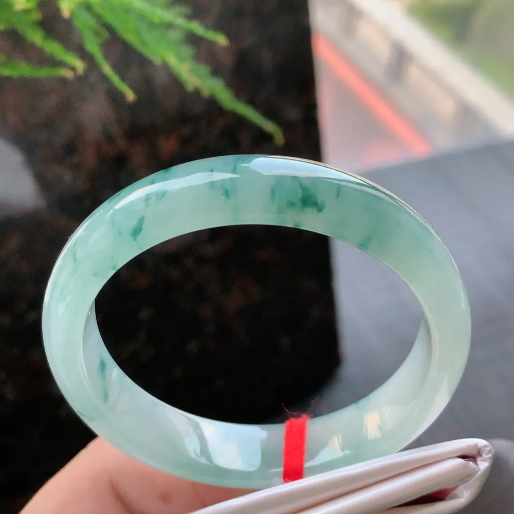 正圈高冰飘花 无瑕 尺寸:53.7/12.8/7.4 花美 种水好