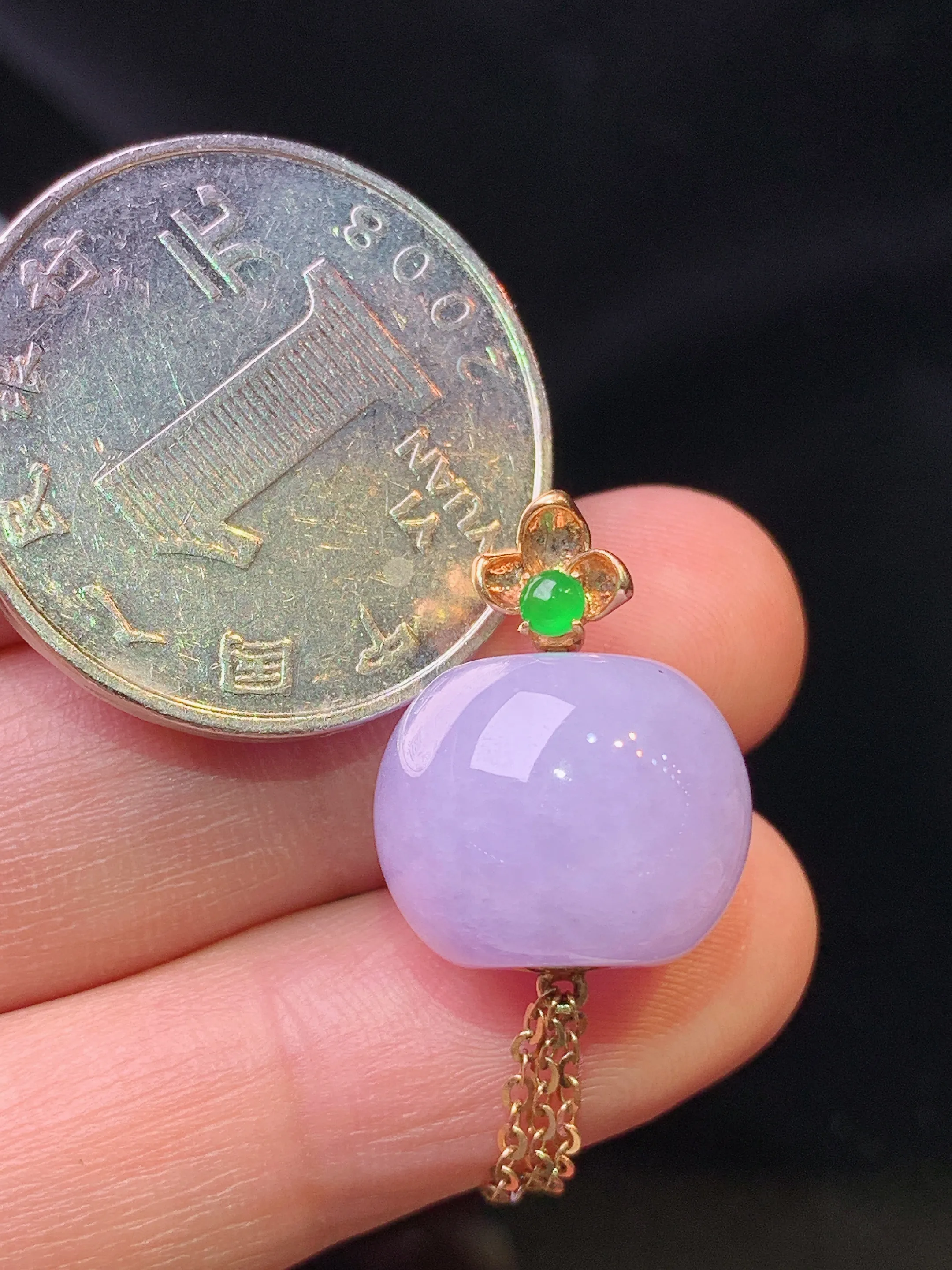 18k金钻镶嵌紫罗兰路路通吊坠 玉质细腻 色泽清新艳丽 整体尺寸32.6*14.7*11.7