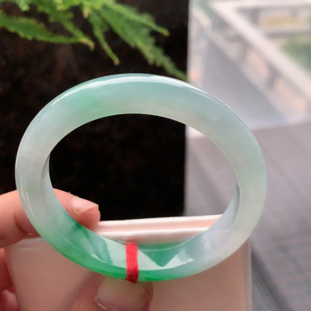 正圈冰阳绿 无瑕 尺寸:51.4/10.7/7.4 色好