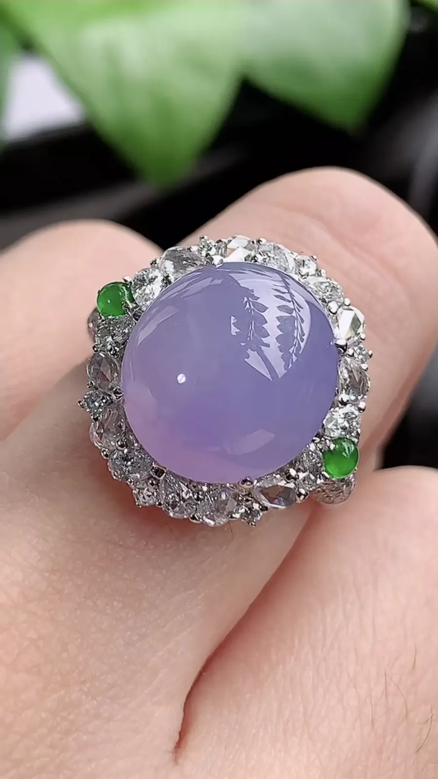 a货翡翠老坑冰种18K金伴钻镶嵌紫罗兰蛋面戒指 圈口17裸石尺寸12.6×11.6mm 重量6.25g 1204