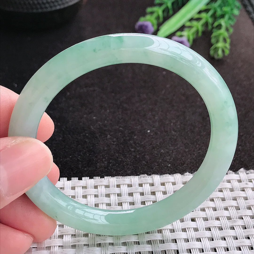 天然A货翡翠53/8.2老坑冰胶水灵飘花圆条手镯细条玉手镯