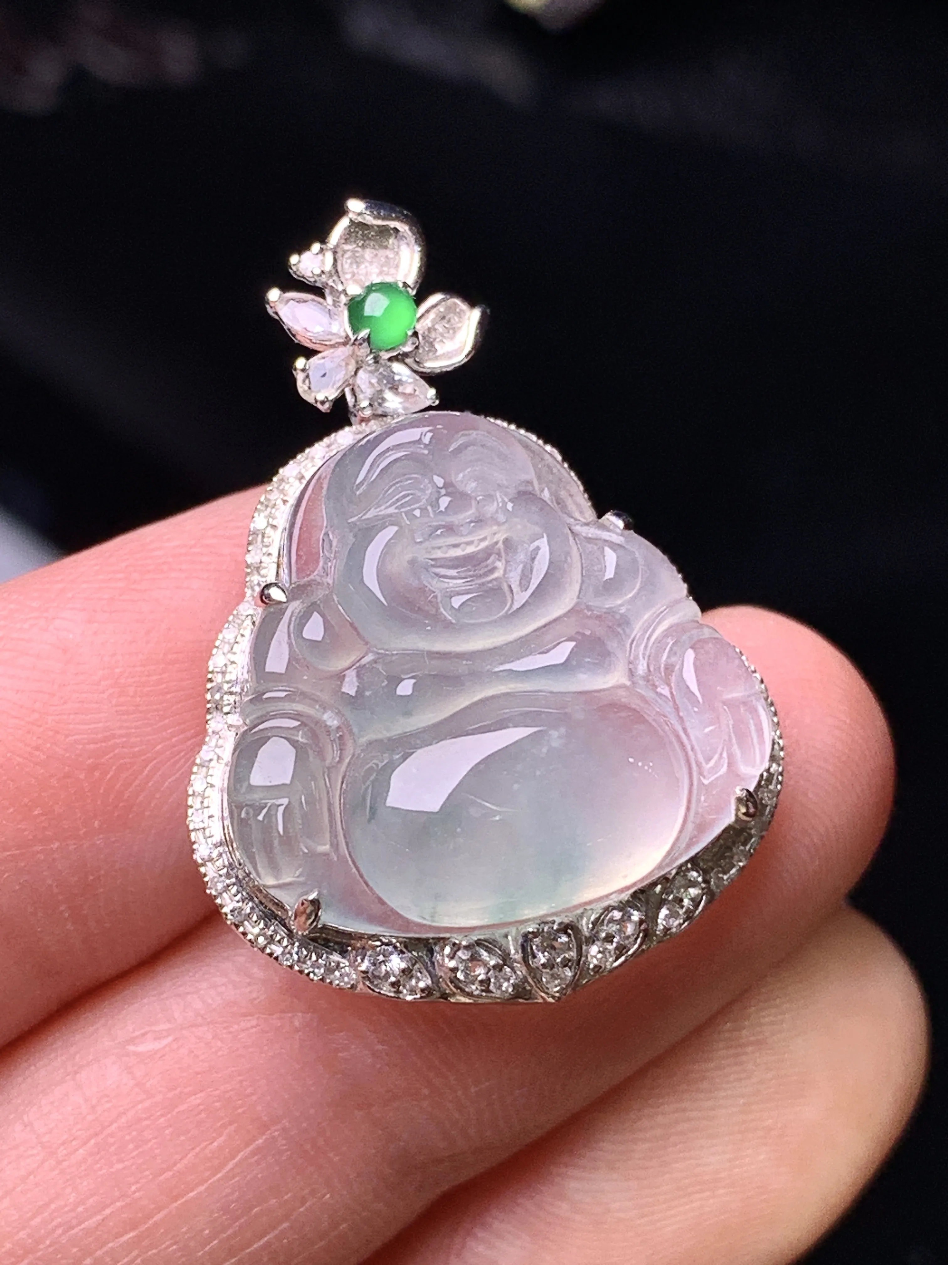 18k金钻镶嵌冰种佛公吊坠 玉质细腻 色泽清新艳丽 整体尺寸29*21.2*7.6