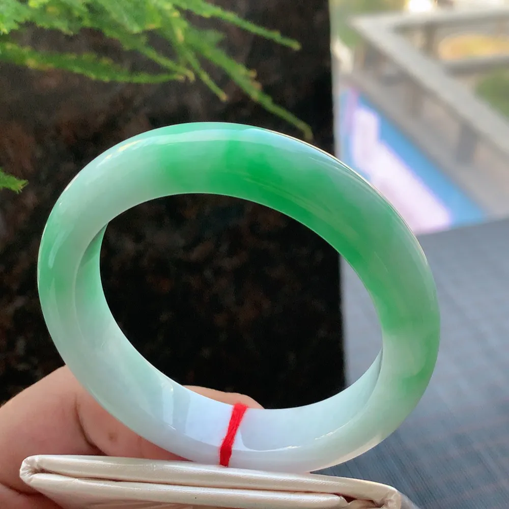 正圈一大节阳绿 无瑕 尺寸:57.2/13.3/9.3 色阳🥰🥰