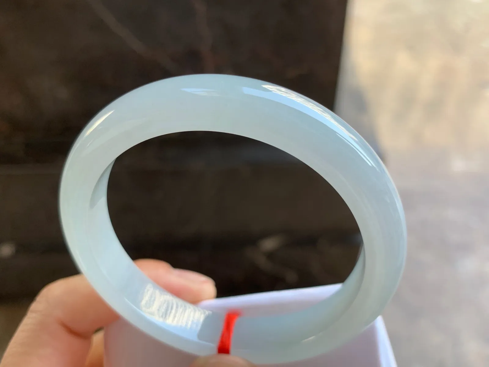 57-11.4-8mm
细糯冰手镯 底子细腻干净 纯净无暇