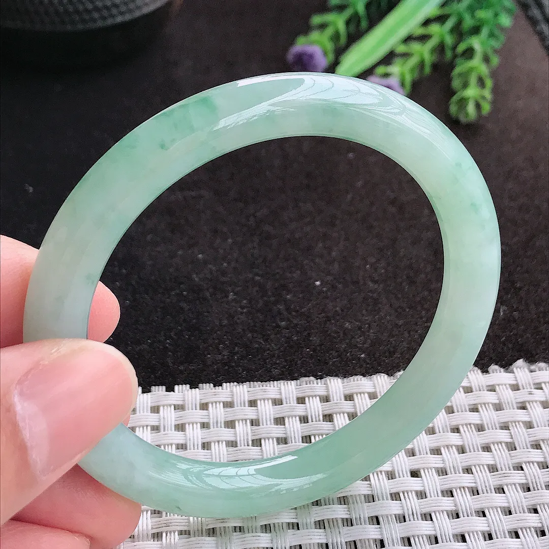 天然A货翡翠53/8.2老坑冰胶水灵飘花圆条手镯细条玉手镯