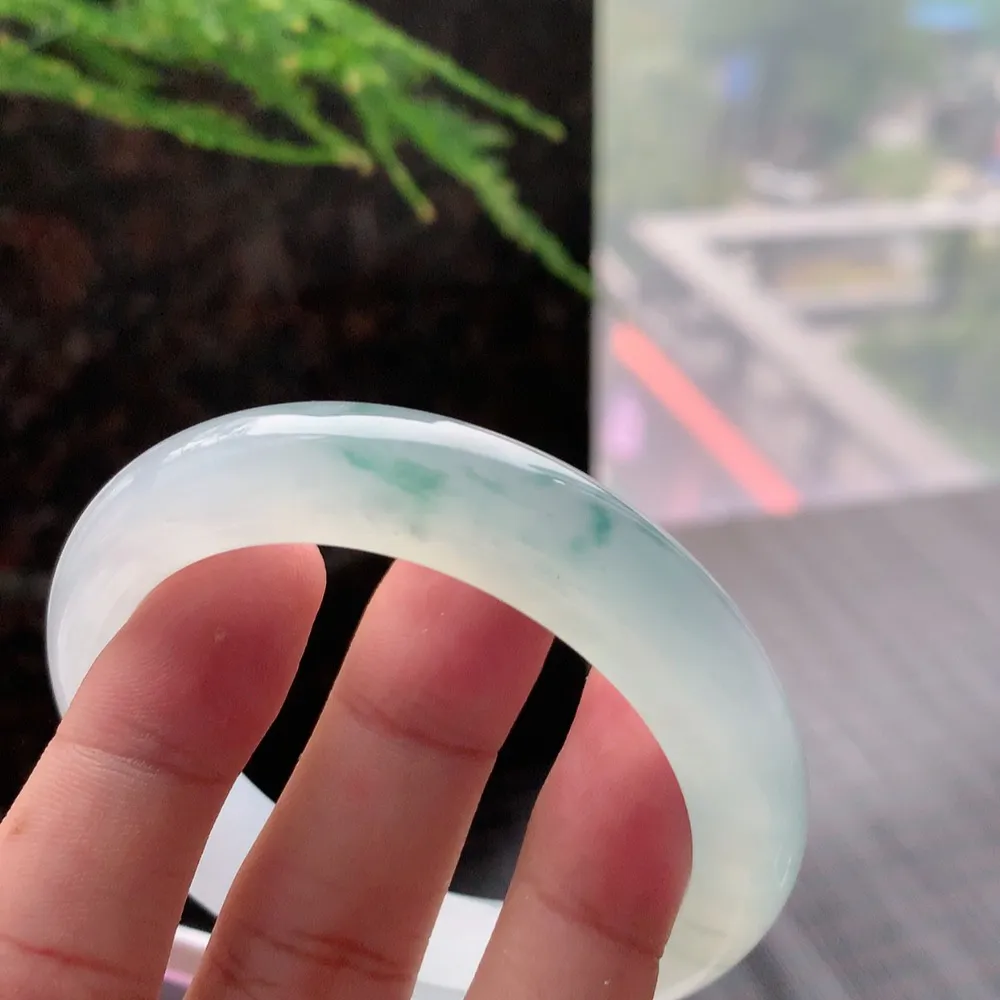 正圈高冰飘花 无瑕 尺寸:54.1/12.7/8.7 花美 种水好🥰🥰