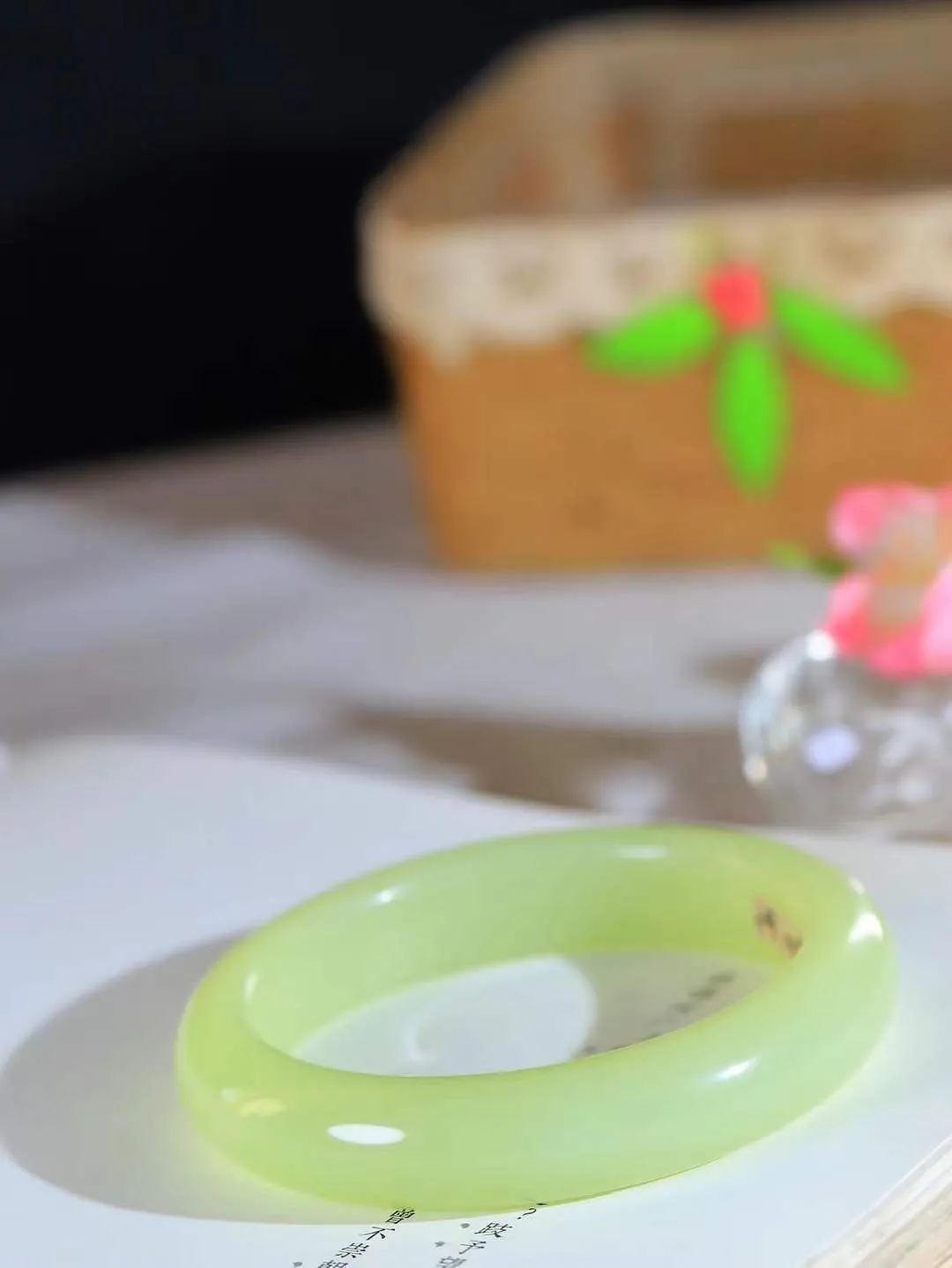 （冬日暖阳.手镯）

精品️和田玉黄口手镯 质地油润，大气雅致，清风明月潺潺，浮浮洗尽铅华随于