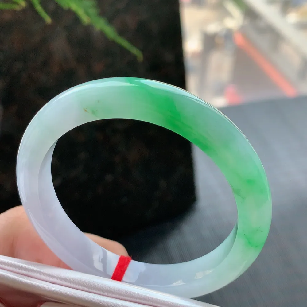 正圈冰春彩 无瑕 尺寸:51.6/9.1/8 种色兼备