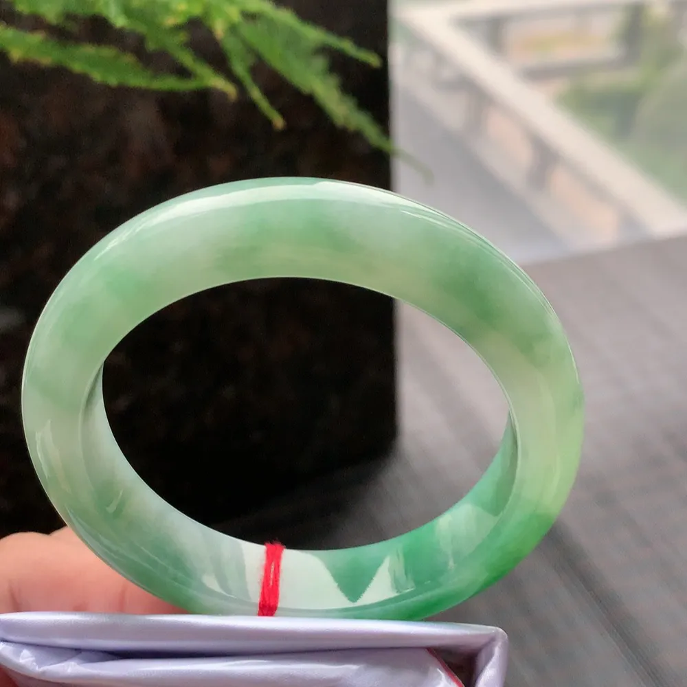 正圈冰翠绿 无瑕 尺寸:56.4/12.7/9.2 色好🥰🥰