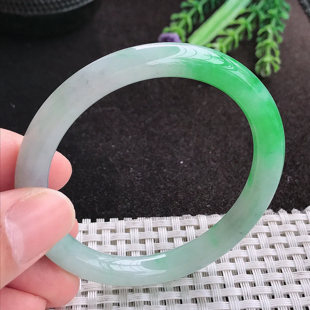 天然A货翡翠52.5/8.2/7.8老坑冰润飘阳绿圆条手镯玉手镯