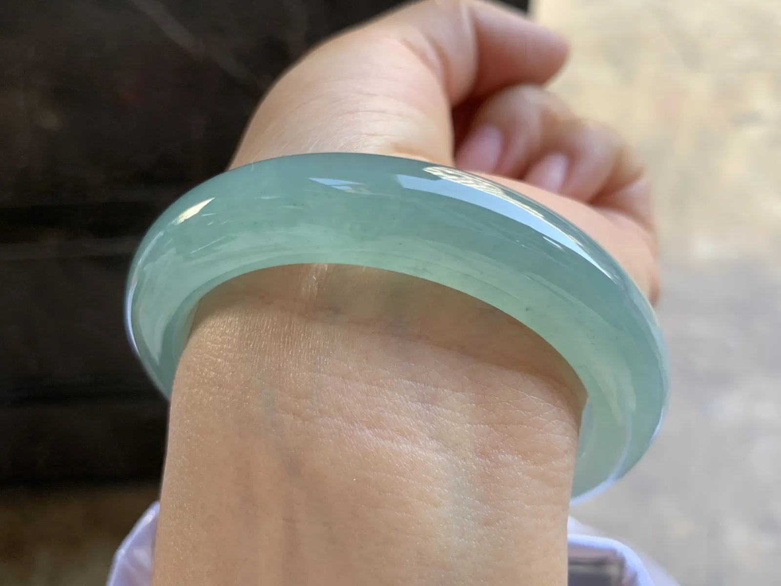 53.5-12-8.8mm
冰种晴水手镯 种好水润 底色漂亮 推荐