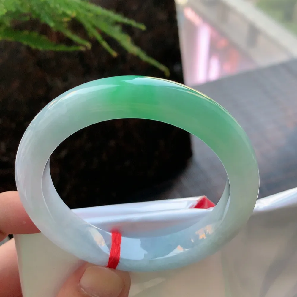 正圈冰糯春彩 无瑕 尺寸:57.5/12/9.4 色好