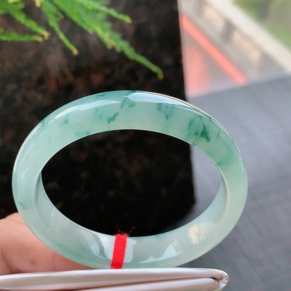 正圈高冰飘花 无瑕 尺寸:53.7/12.8/7.4 花美 种水好