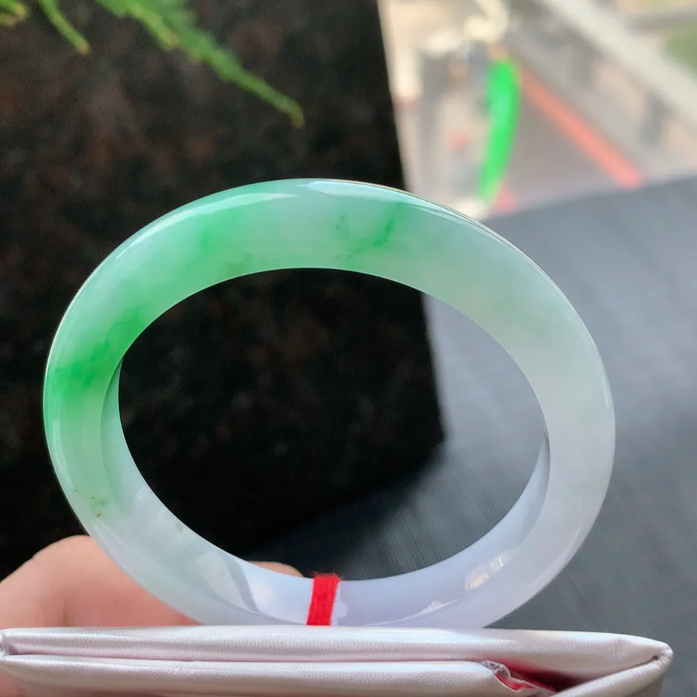 正圈冰春彩 无瑕 尺寸:51.6/9.1/8 种色兼备