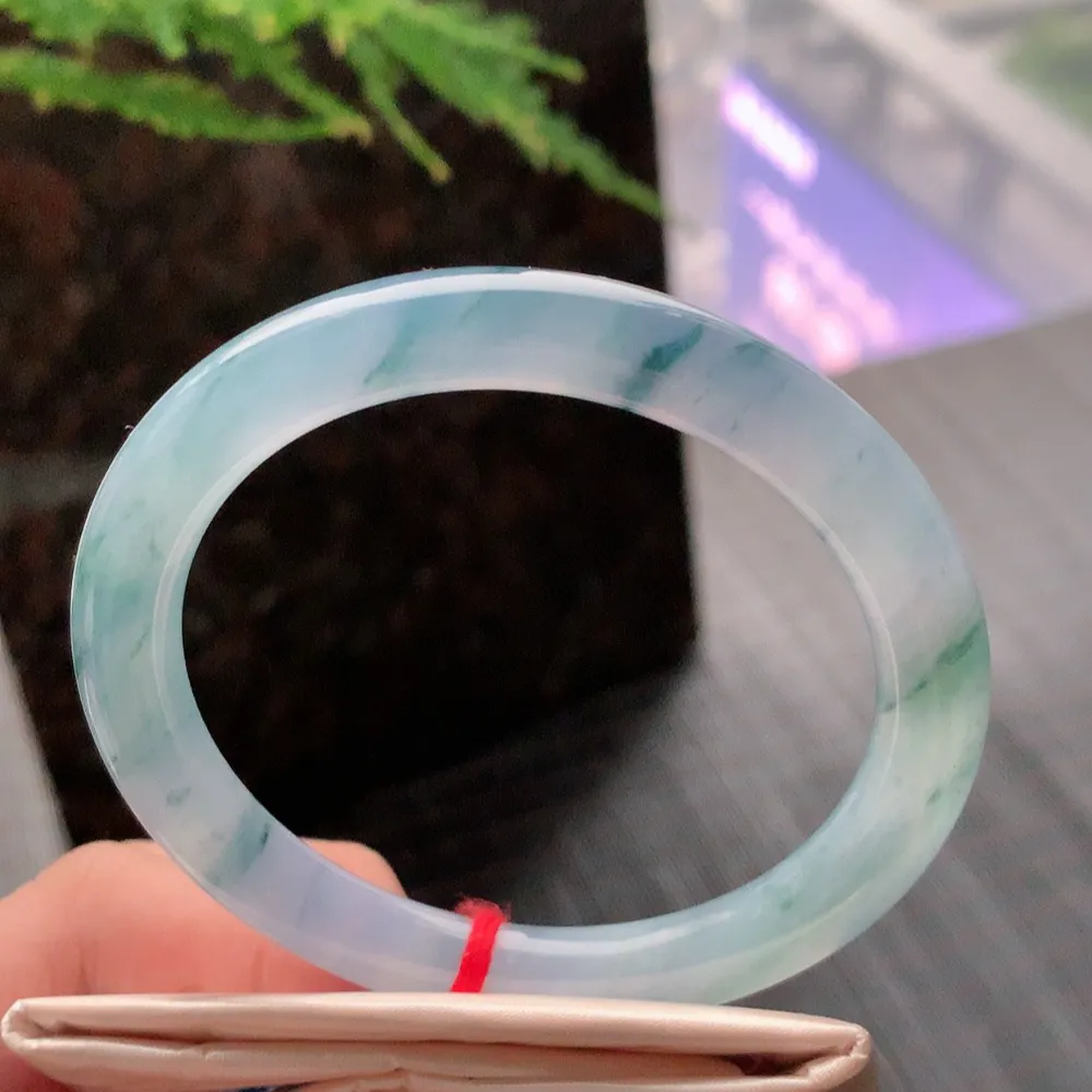 圆条冰紫飘花 无瑕 尺寸:57.1/8.4/8.7 种色兼备