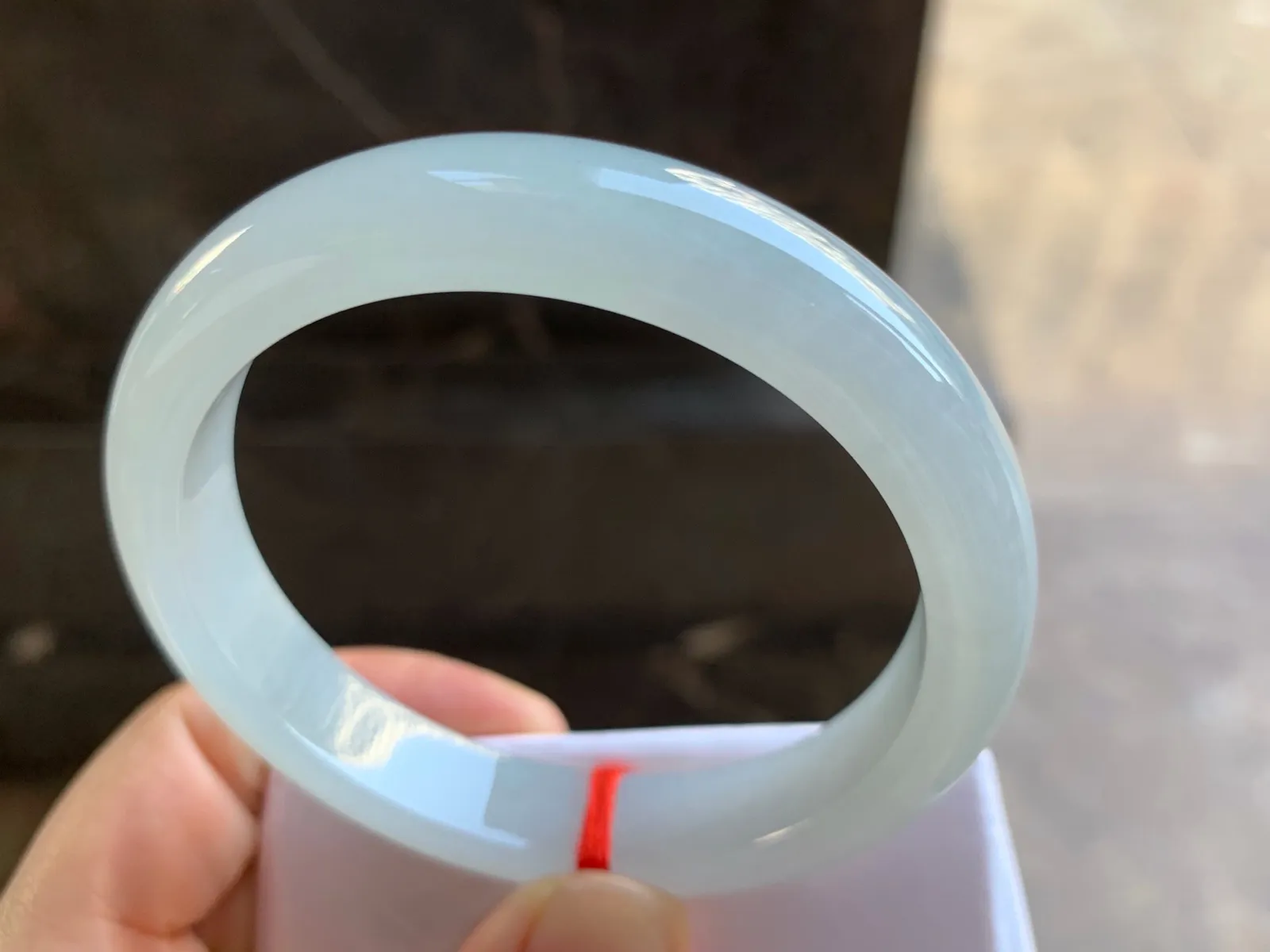 57-11.4-8mm
细糯冰手镯 底子细腻干净 纯净无暇