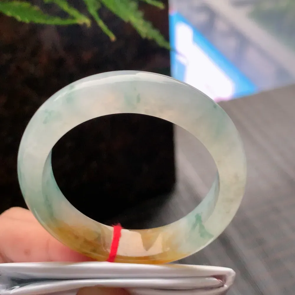 贵妃高冰黄加绿 无瑕 尺寸:54.1/47.4 种色兼备