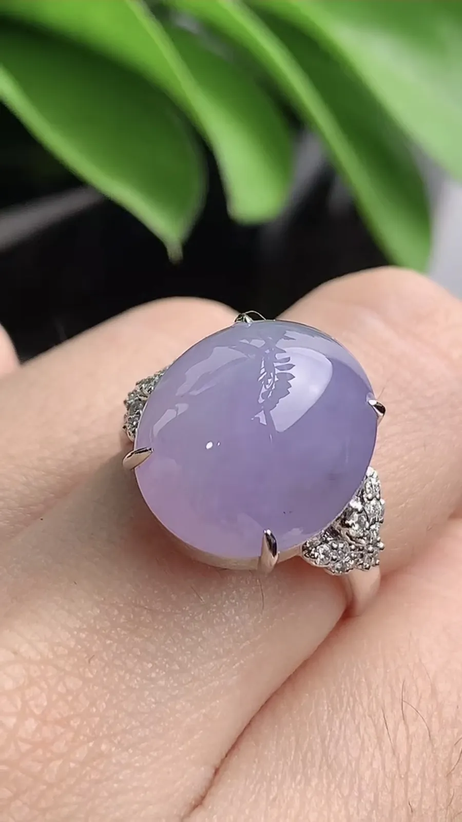a货翡翠老坑冰种18K金伴钻镶嵌紫罗兰蛋面戒指 圈口17.2裸石尺寸14.8×10.7mm 重量6.38g 1203