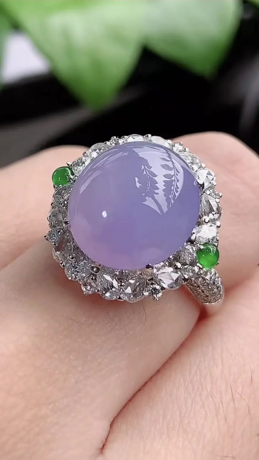 a货翡翠老坑冰种18K金伴钻镶嵌紫罗兰蛋面戒指 圈口17裸石尺寸12.6×11.6mm 重量6.25g 1204
