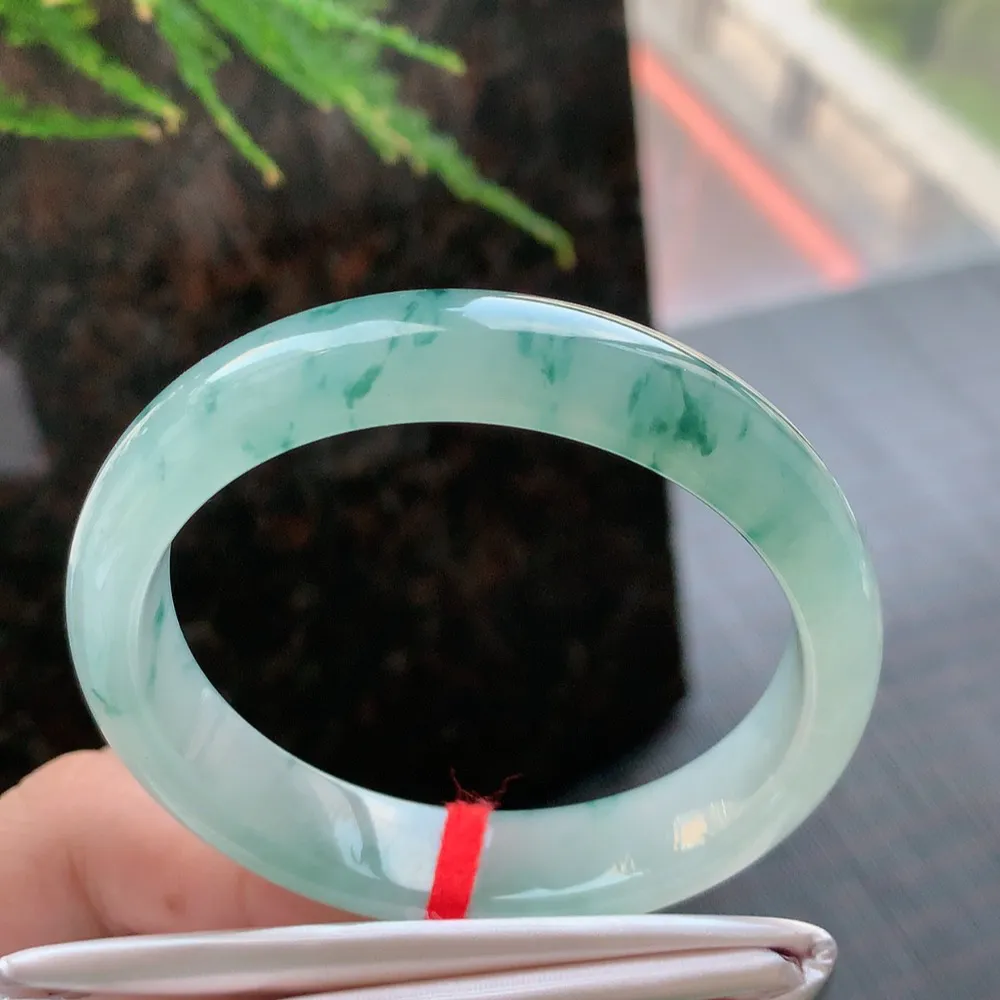 正圈高冰飘花 无瑕 尺寸:53.7/12.8/7.4 花美 种水好