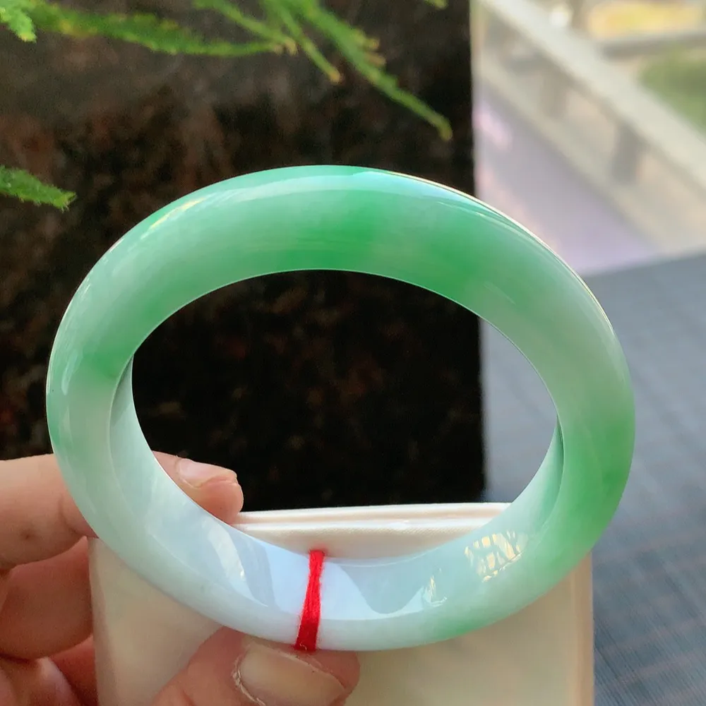 正圈一大节阳绿 无瑕 尺寸:57.2/13.3/9.3 色阳🥰🥰